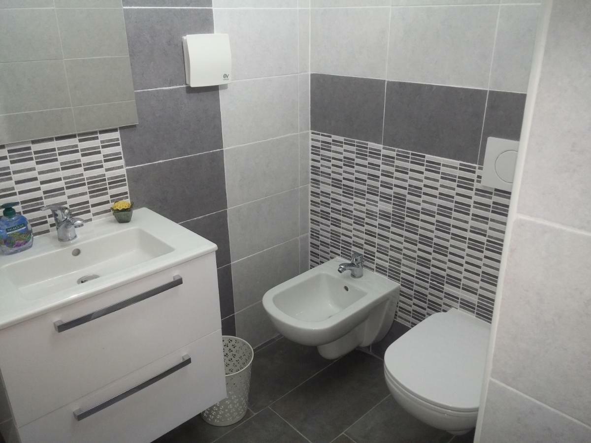 B&B Da Bibi Fabriano Bagian luar foto